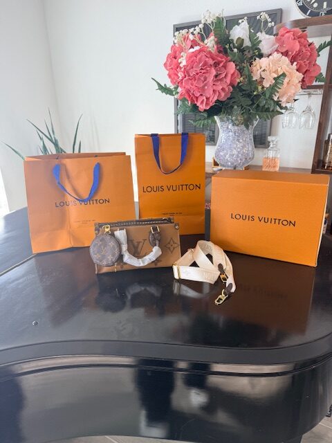 Louis Vuitton OnTheGo East West Chain